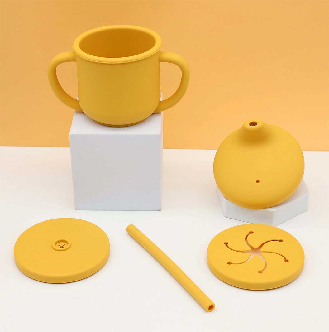 spill-proof baby snack and sippy cup with dual handles